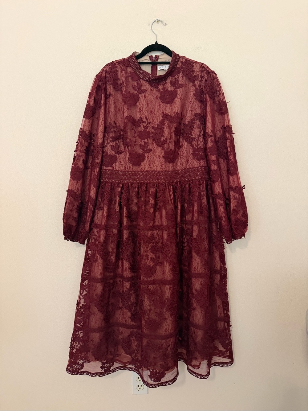 Ivy City Co. Burgundy Floral Lace Midi Dress Size XL Modest Long Sleeve Holidays
